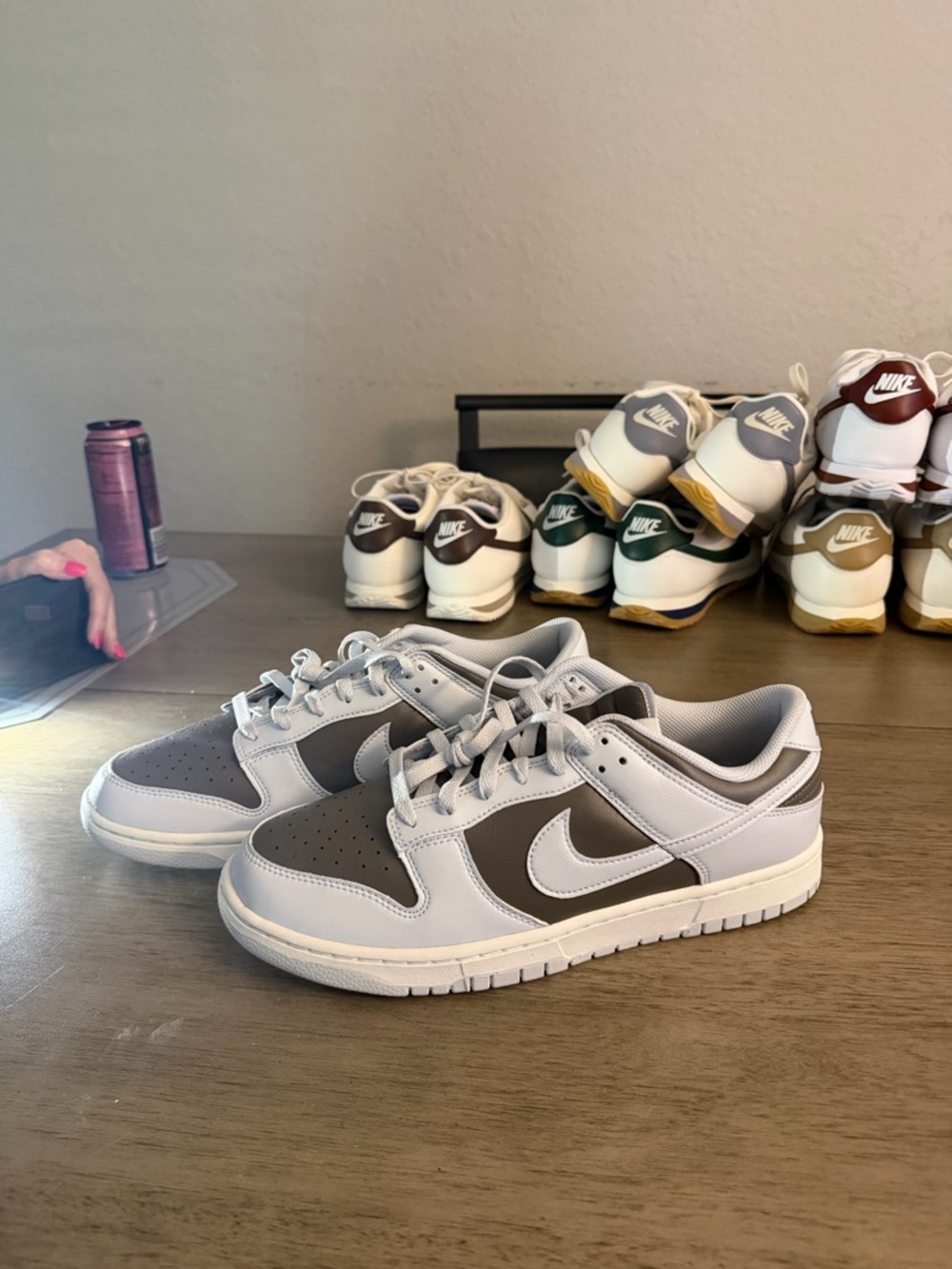 Nike Mens White and Gray Low-Top Sneakers